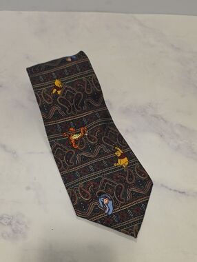Disney Men's Paisley Novelty Tie with Winnie-the-Pooh Characters
